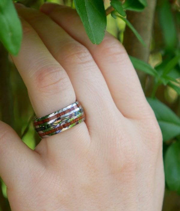 Tungsten ring with wood