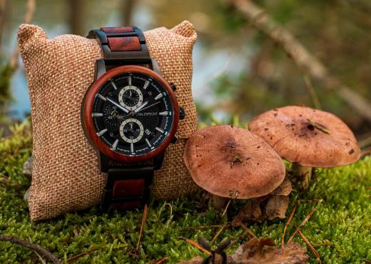 Holzspecht wristwatch from wood Eisenhut