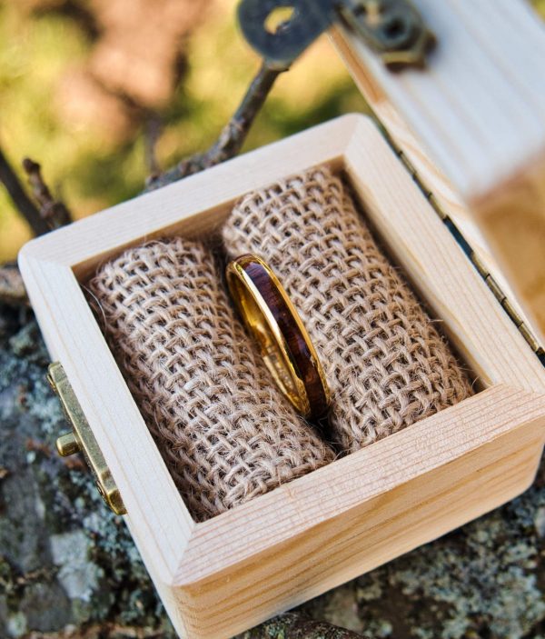 Holzspecht Golden Ring Avior with Wood
